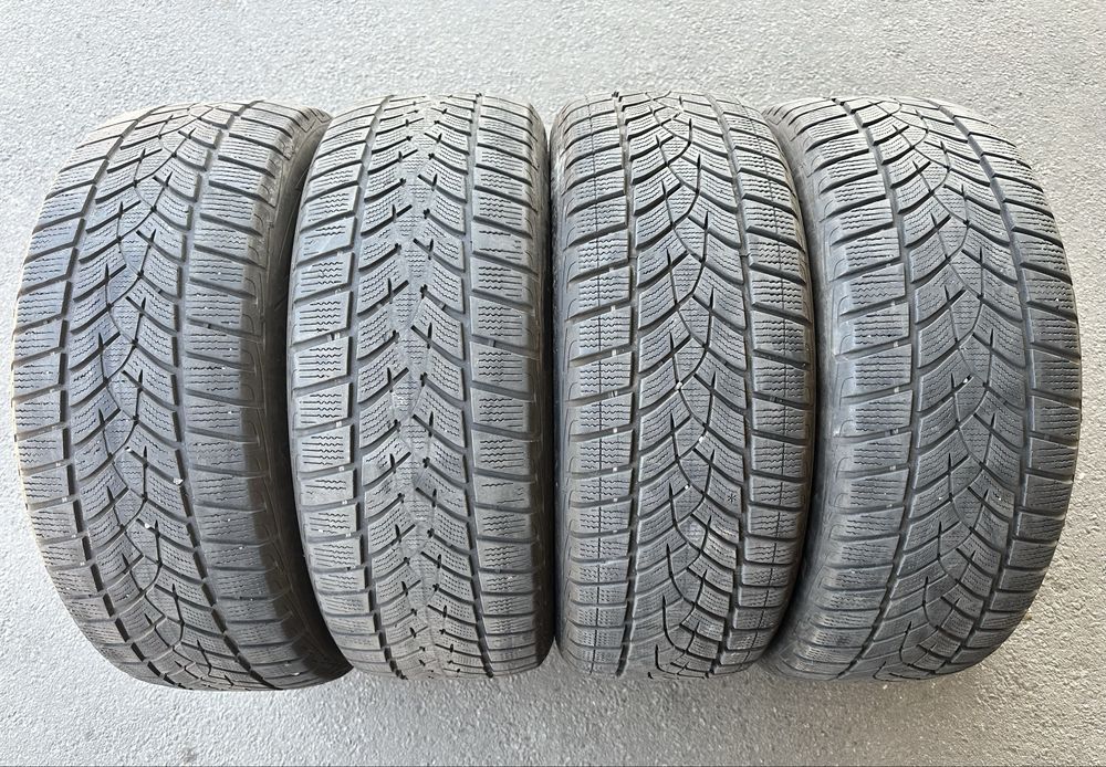 Шини 215 55 18 95T Goodyear Ultra Grip Performance комплект