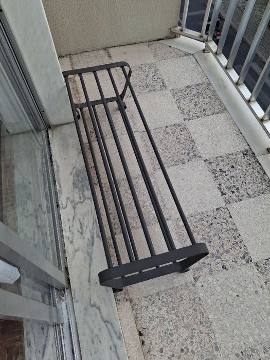 Sapateira em ferro