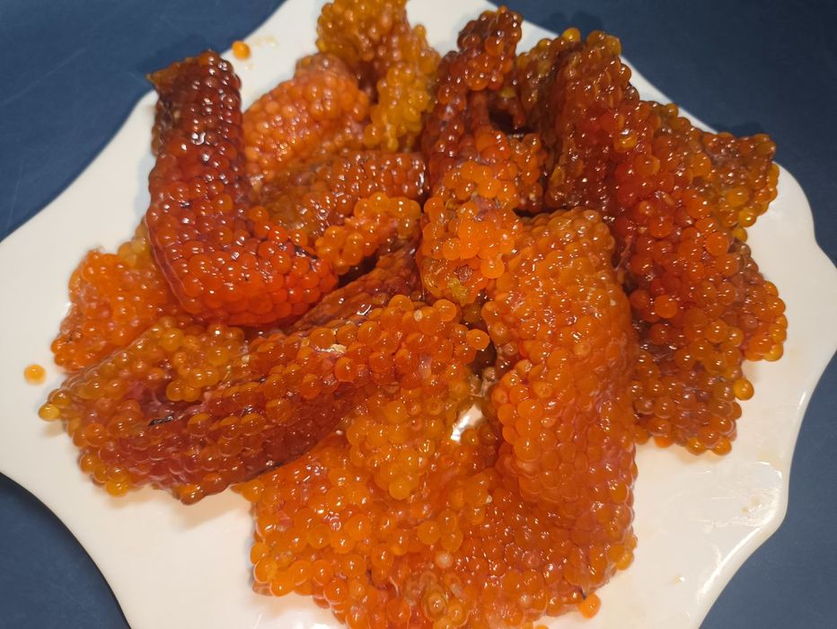 Червона ікра свіжа ціна за 200 грам красная икра ікра лосося горбуши