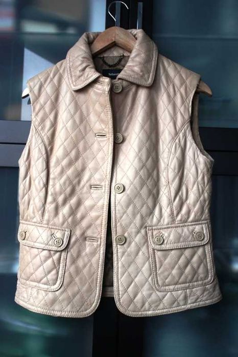 Colete bege em pele da TINTORETTO T. M