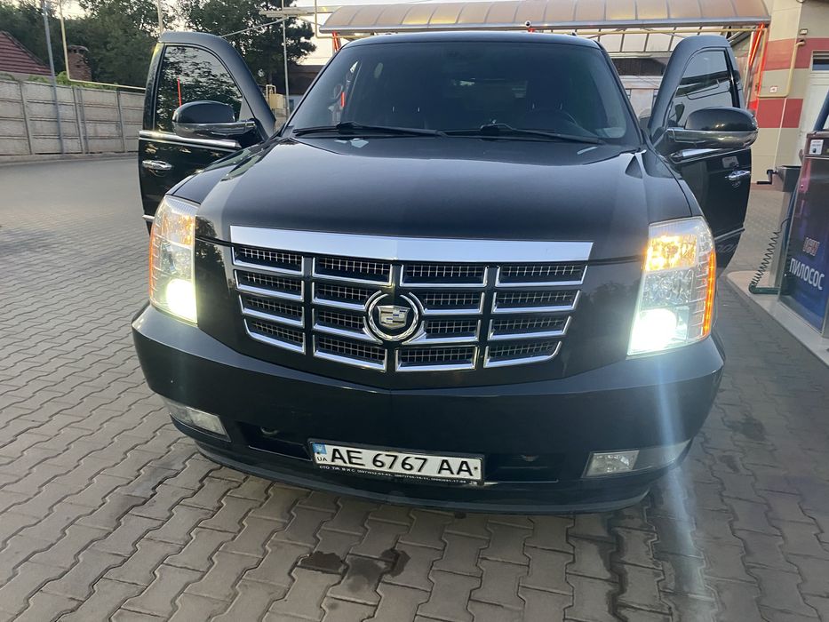 Продажа машина Escalade Cadillac