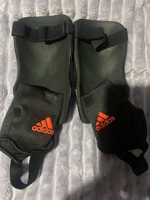 Щитки футбольные Adidas