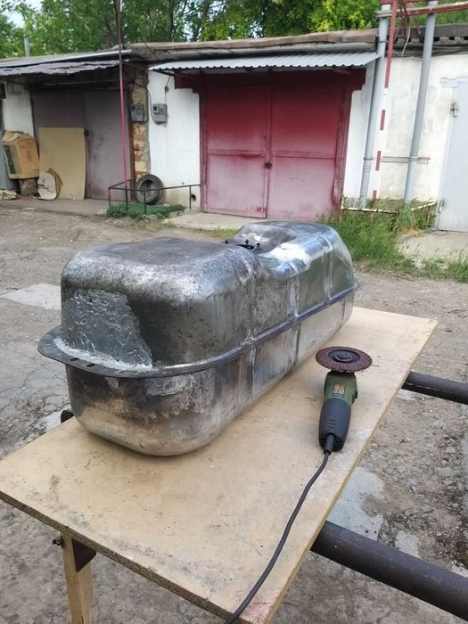 Топливный бак, ремонт кузова, удаление вмятин