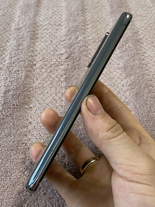 Телефон Samsung Galaxy S20 8/128gb NFC