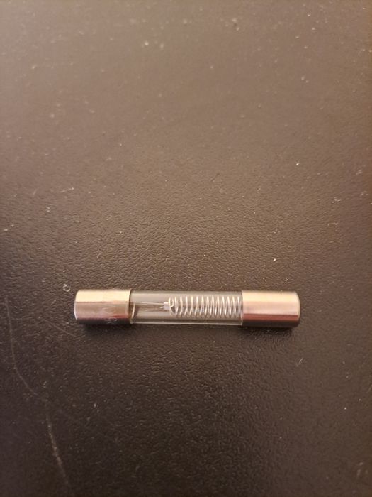 Bezpiecznik do kuchenki  mikrofalowej