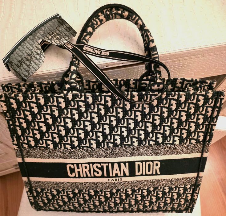 Christian Dior Book Tote Large - Premium LUXO – Excelente Estado