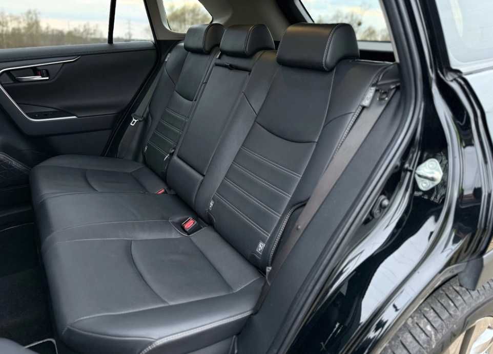 Toyota RAV4 2.5 Hybrid XLE 2022