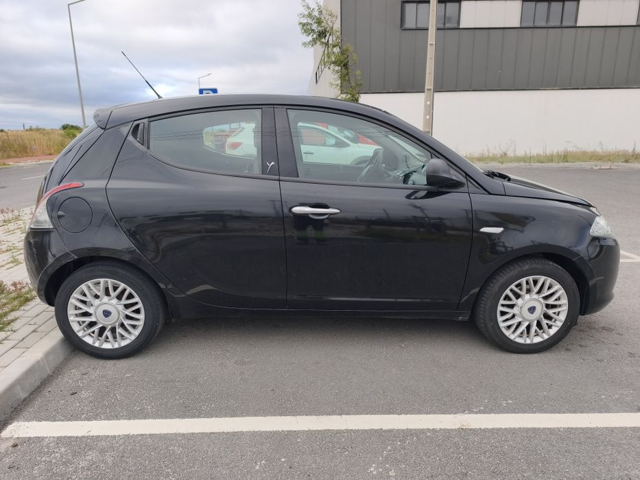 Lancia Ypsilon 2013 1.3 MultiJet Diesel —