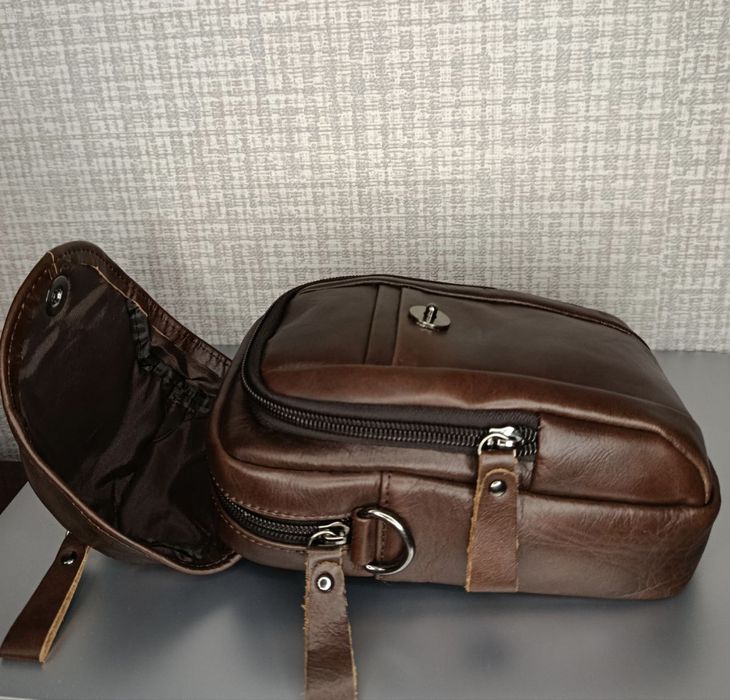Чоловіча шкіряна сумочка