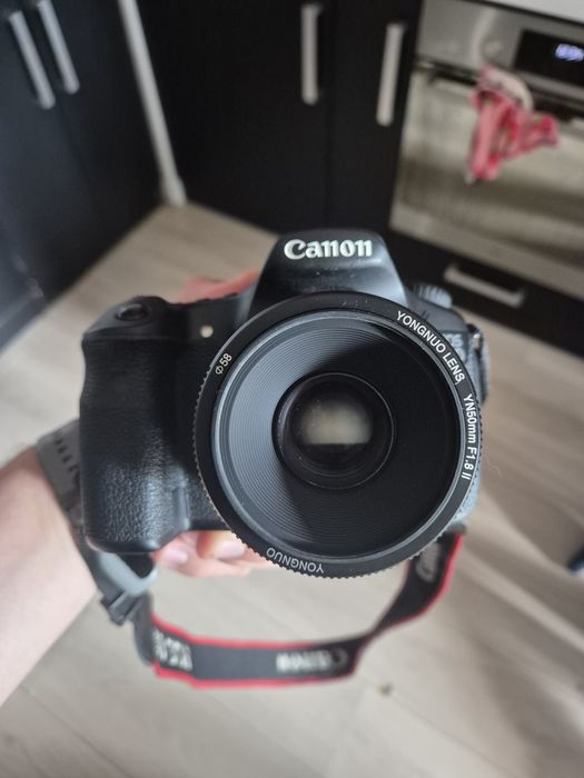Canon EOS 60D + Yongnuo YN 50 mm f/1.8 II