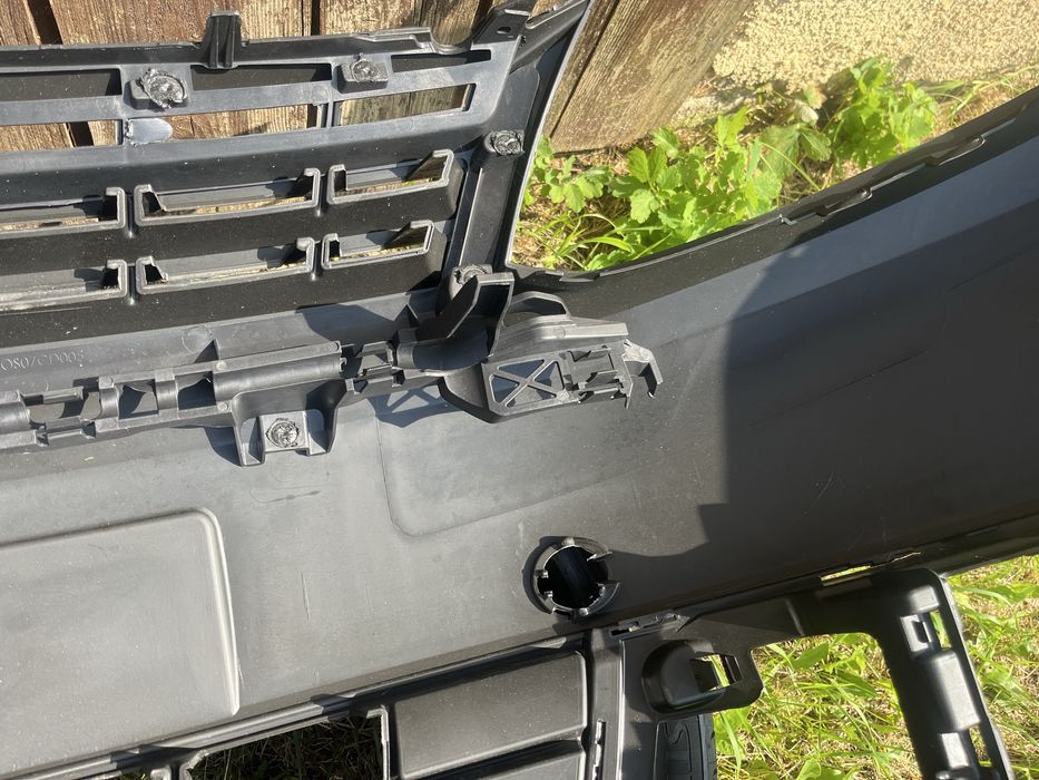 Nowy zderzak VW caddy lift  lll