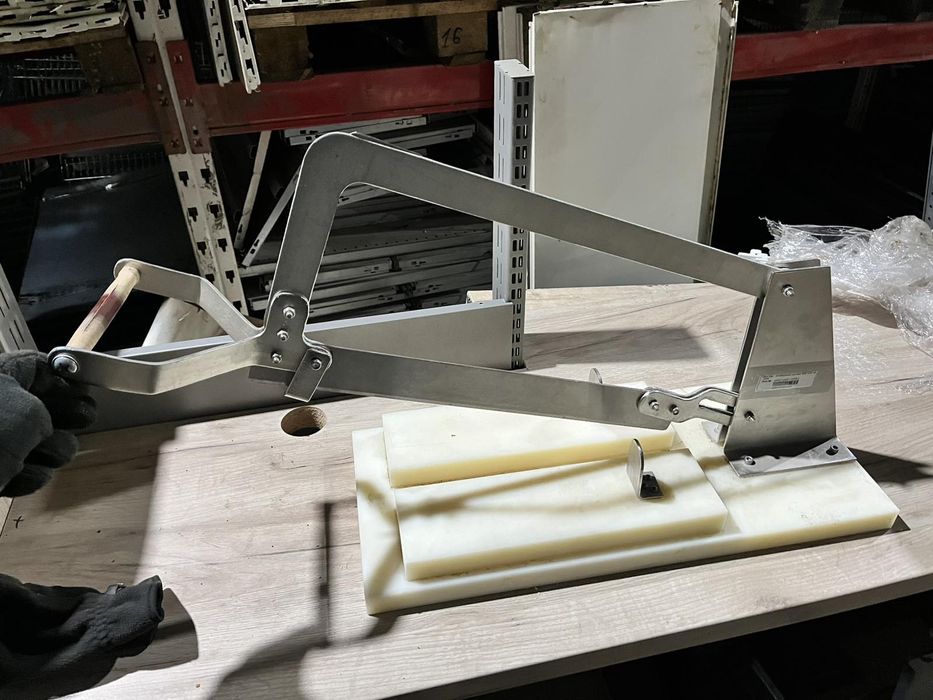 Ручна Хліборізка