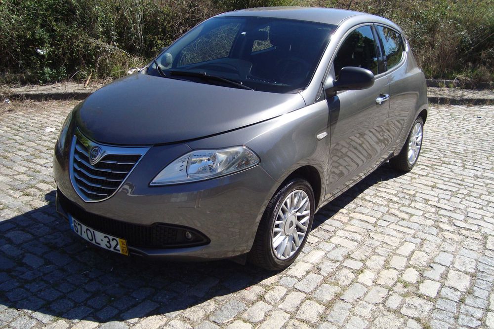 Lancia Ipsilon 1.2 Impecável