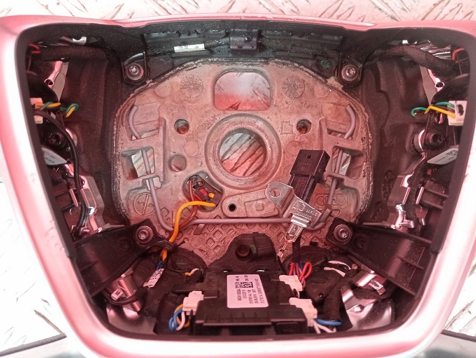 Кермо Audi E Tron  розборка шрот запчастини 4KE419091A 4KE419091A  Ауді ауди Е Трон Руль
