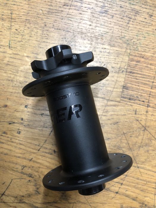 piasta BONTRAGER 110 Boost przód