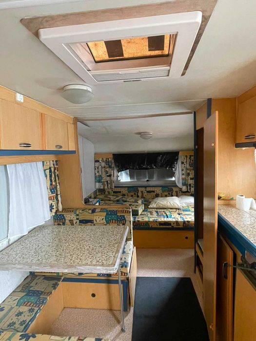 Caravana Pluma 560