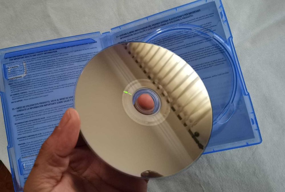 Stray – PS5 Muito Bom Estado