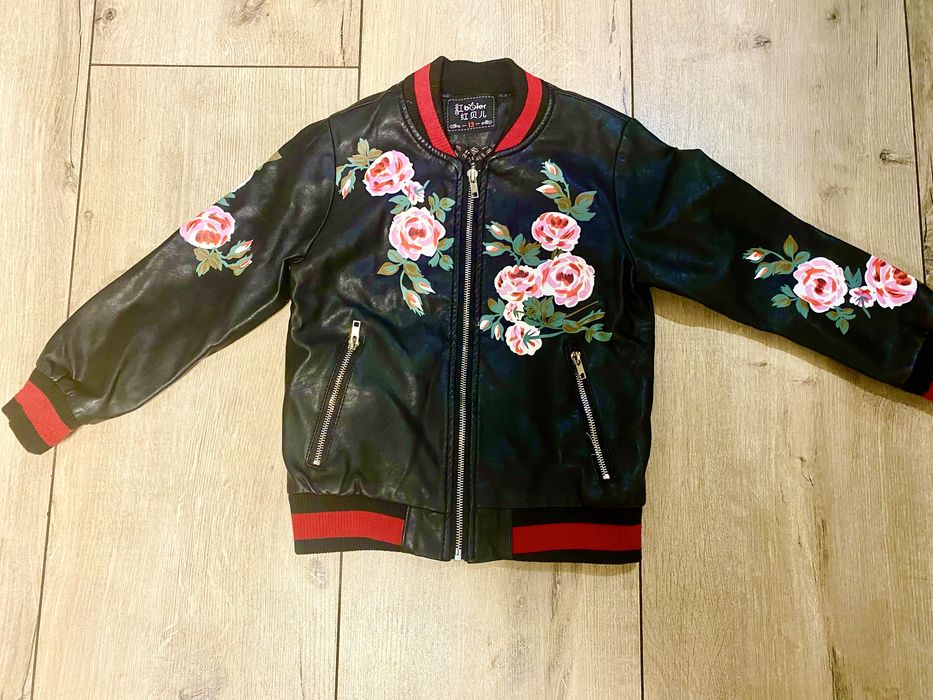 Куртка ветровка стильная