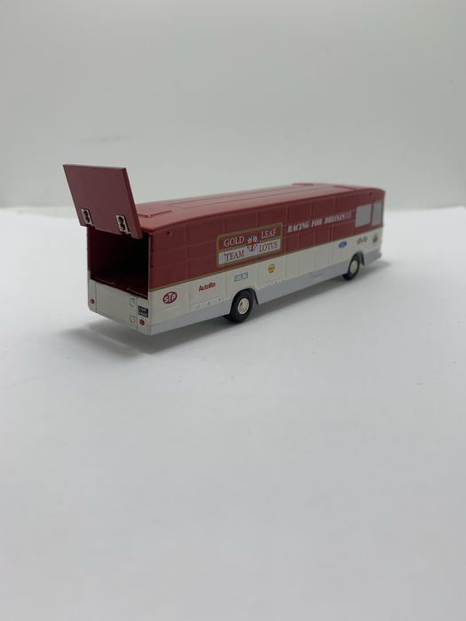 AEC Lotus Renntransporter Gold Leaf Schuco Piccolo 1:90