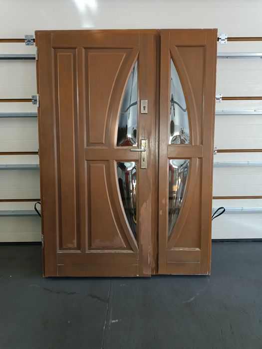 Drzwi zewnętrzne dębowe