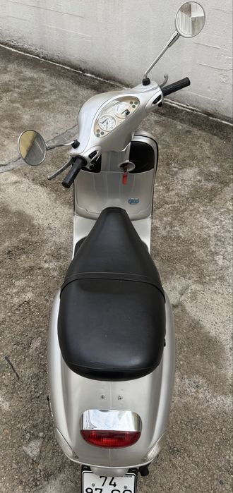 Vespa et4 150    scooter