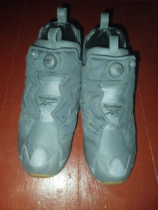 Продам нові кросівки reebok