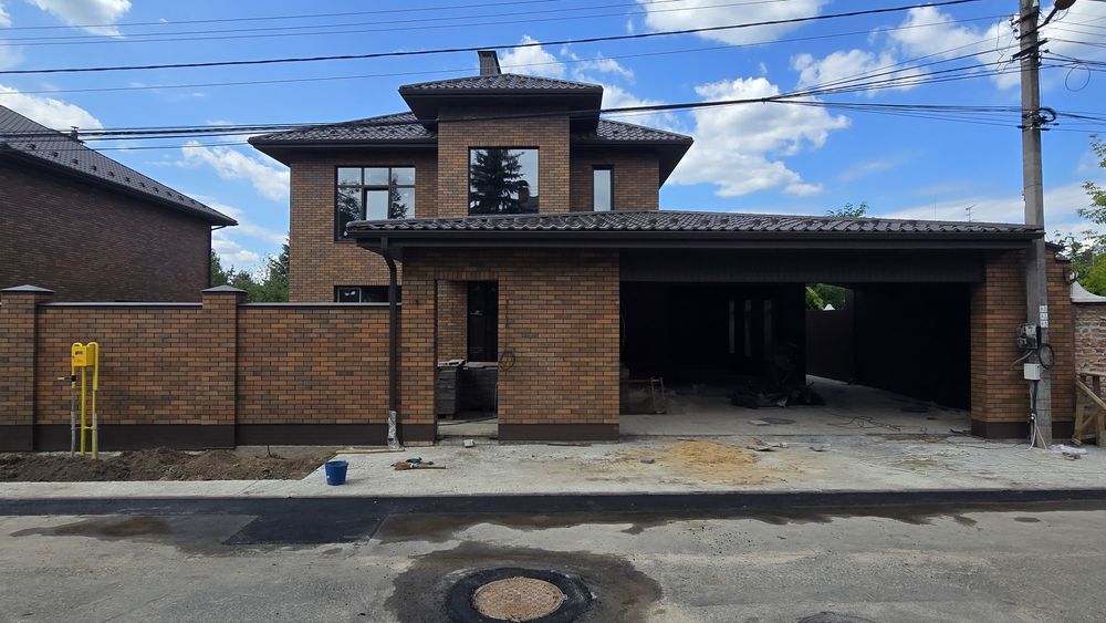 Продаж Будинку 215 м² - 6.3 Сотки | Цокольний Поверх - Підвал | Гараж | Без Комісії