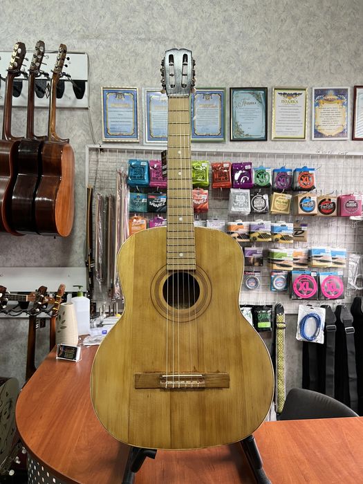 Гітара Класична Нові Нейлонові струни. Налаштована Майстром
