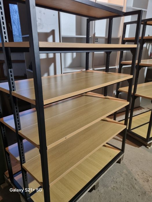 Szprzedam regał metalowy czarny