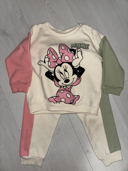 Костюмчики дитячі кофти лосини сукня 80-86 розмір (все разом)