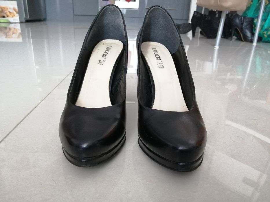 Szpilki skórzane Lasocki 39