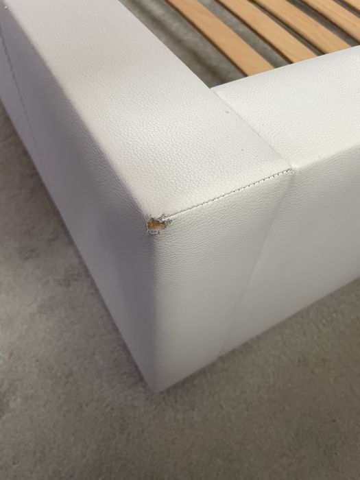 Rama łóżka bez materaca
