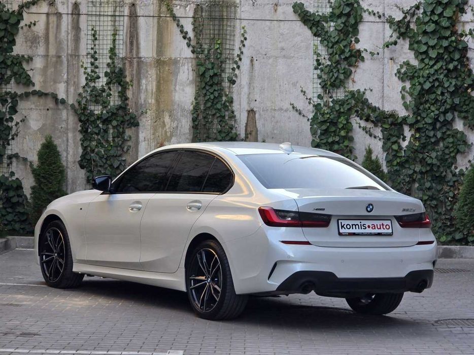 Продам BMW 3 Series 2022. Можна в розстрочку, під викуп.