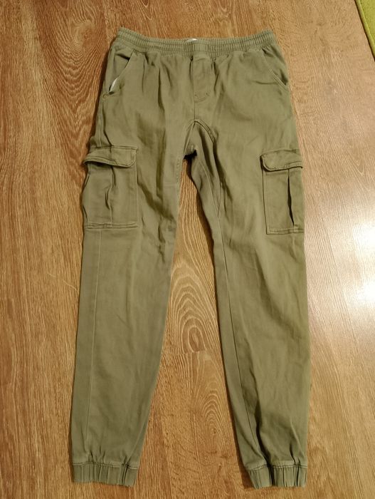 Spodnie jogery chłopięce r. 164