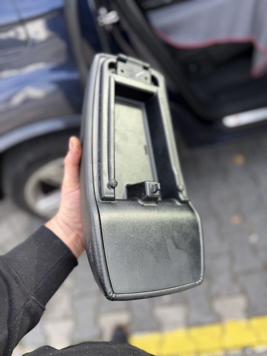 Шкіряний підлокітник mondeo 3