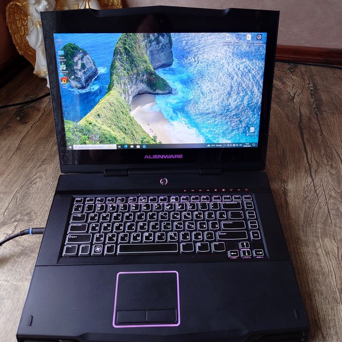 Alienware m15x  Quadro m5000m