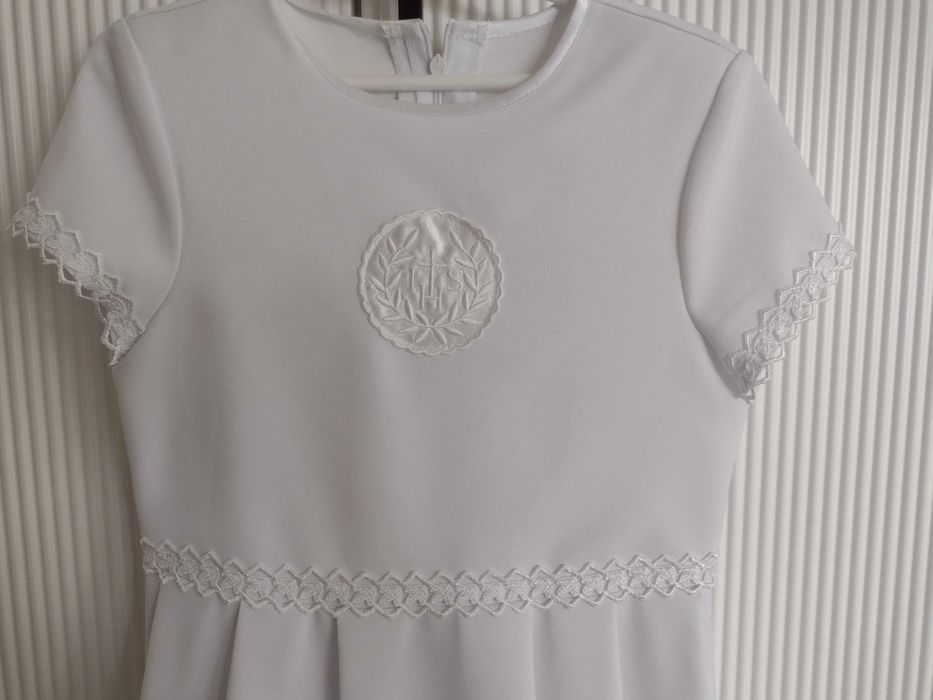 Sprzedam komplet komunijny