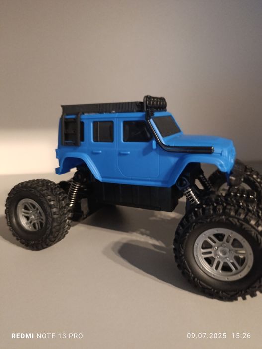 Nowe Auto (autko) Jeep sterowany pilotem