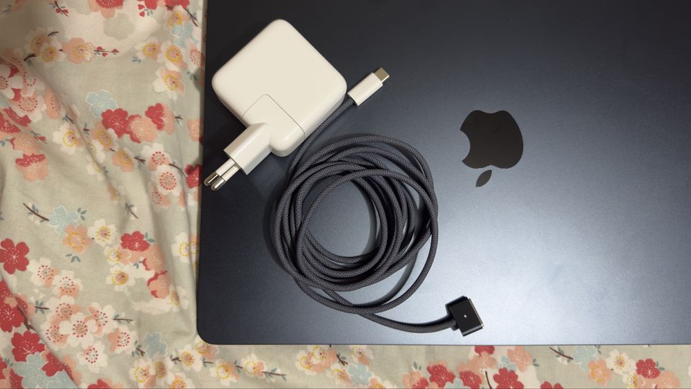 Macbook M4 15.3’’