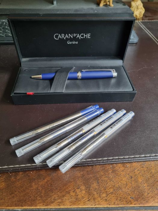 Długopis Caran d'Ache Leman Blue Matt +5 wklad.