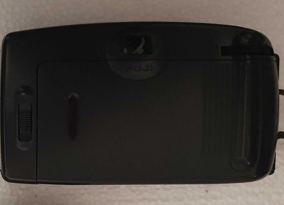 Máquina / Câmara fotográfica Fuji FZ-5 - vintage - para coleção