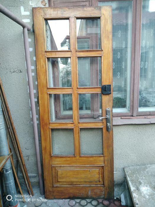 Продається полотно дубових дверей з замками