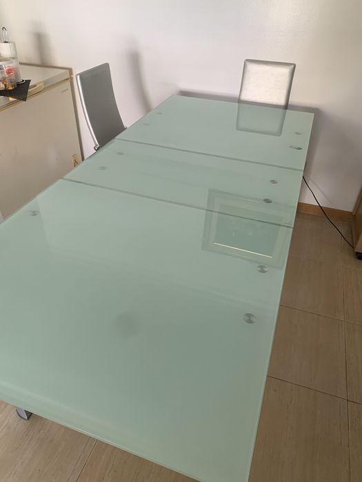 Mesa de jantar extensivel em vidro temperado