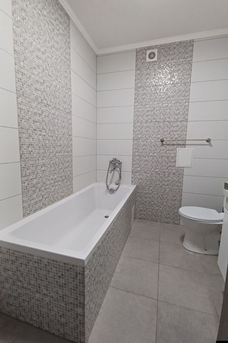 Здається 2х км в центральній частині!!!