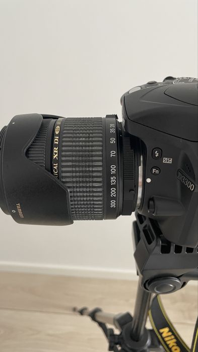 Nikon d3300 kit + Tamron af 28-300mm