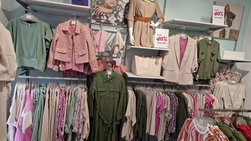 Regały przyścienne modułowe