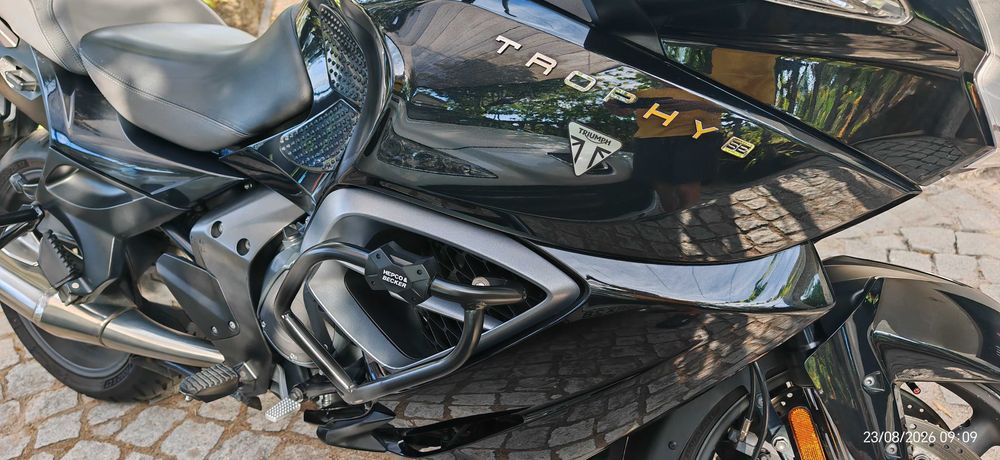 Moto Triumph Trophy 1200 SE