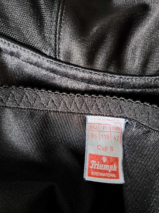 Triumph Piękne czarne body eu 95 cup B GB42