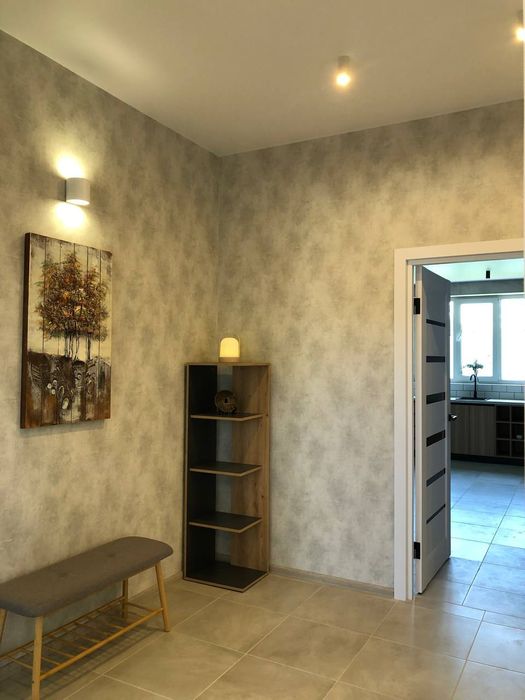 Продаётся новый дом в Обуховке в закрытом охраняемом городке с ремонто