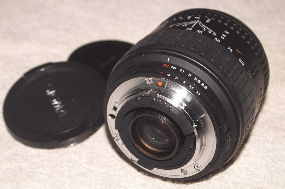 Sigma AF 28-135 f/3.8-5.6 D Macro для Nikon